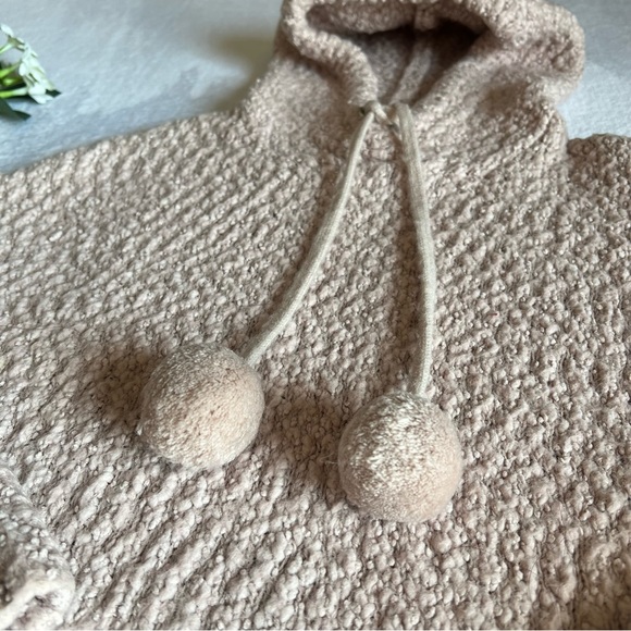 Yes Lola Sz Medium Hooded Pullover Sweater with Pom Pom Creamy Light Pink - Picture 2 of 10